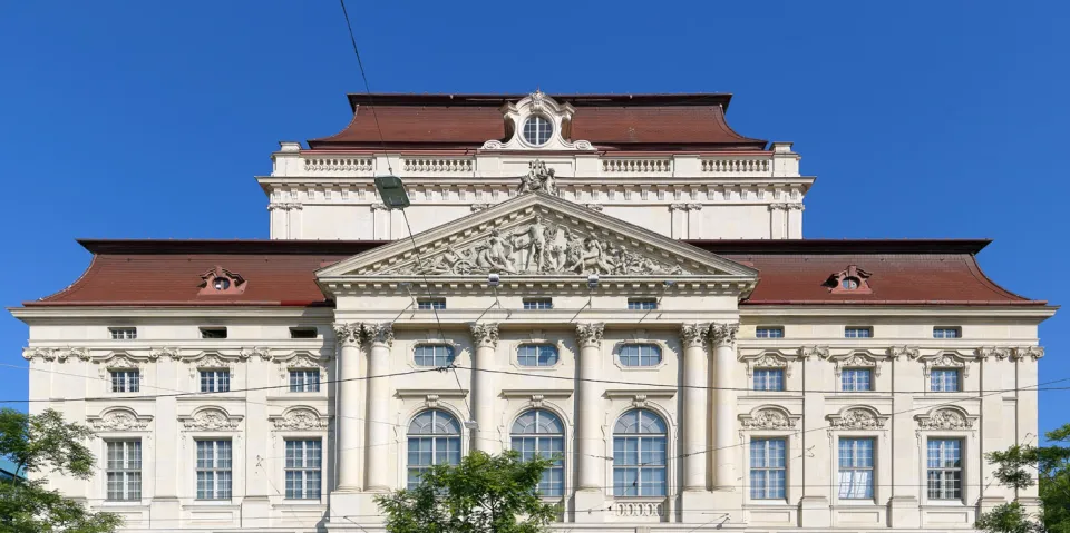 Graz Opera, upper part of the southeastern facade