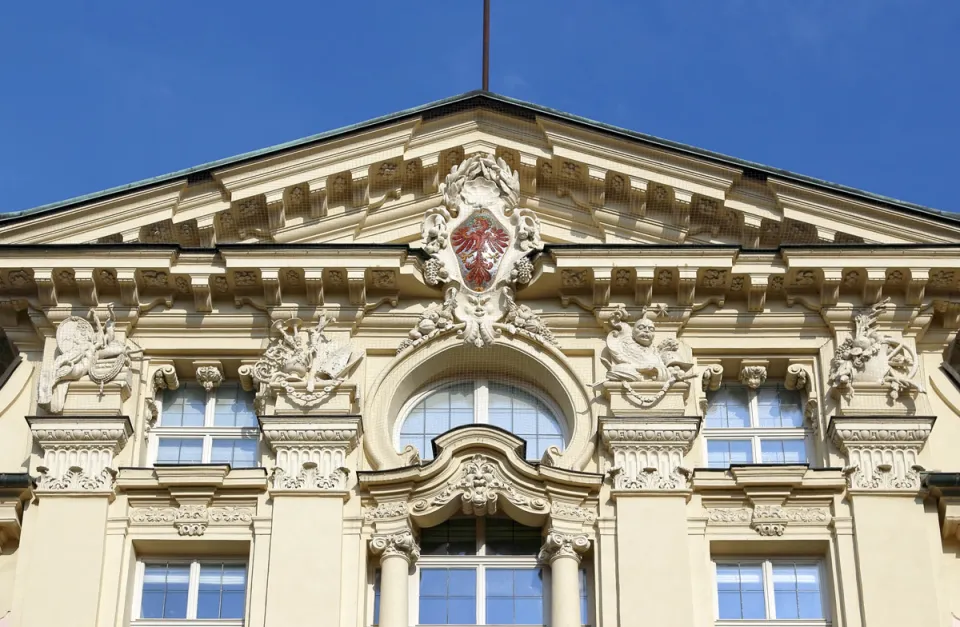 Old State House, facade detail of the avant-corps