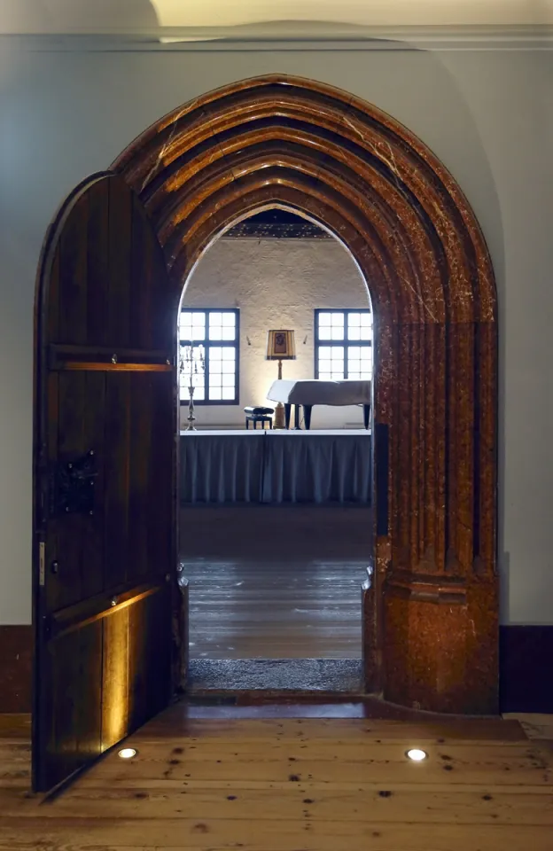 Hohensalzburg Fortress, Golden Hall, door