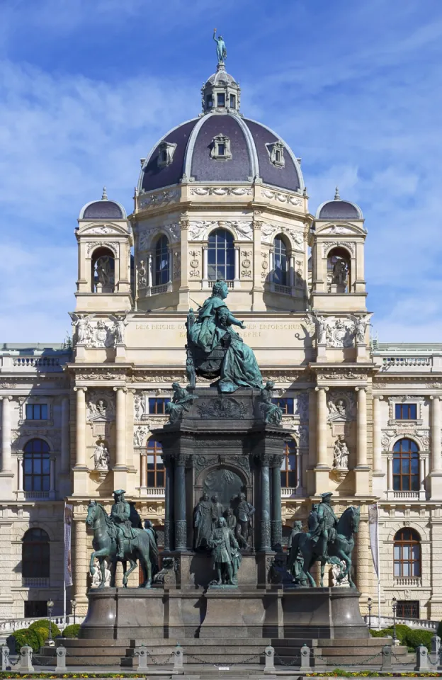 Maria Theresa Monument, with Natural History Museum in the background