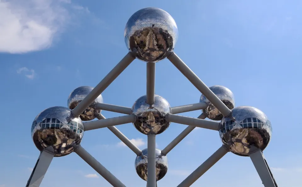 Atomium, spheres