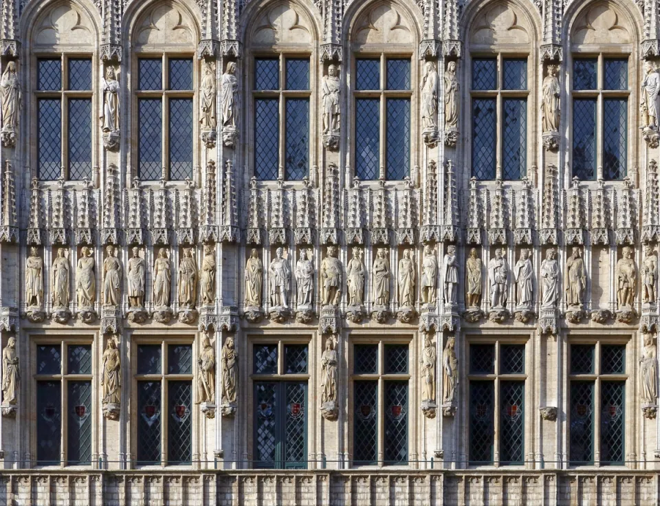 Brussels Town Hall, facade detail of the left wing