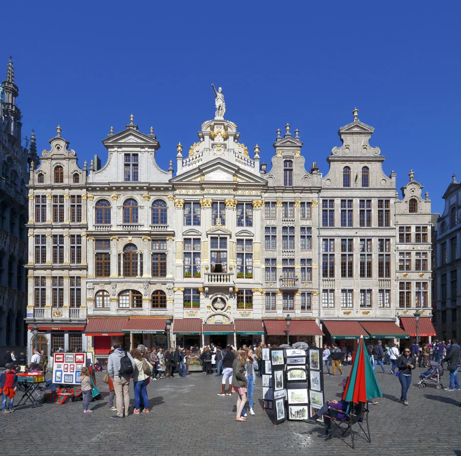 Grand Square (Grand-Place), houses on the northeast side