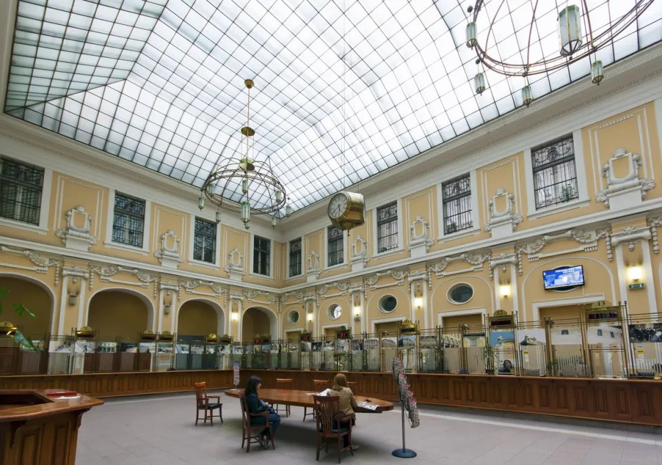 Central Post Office, counter hall