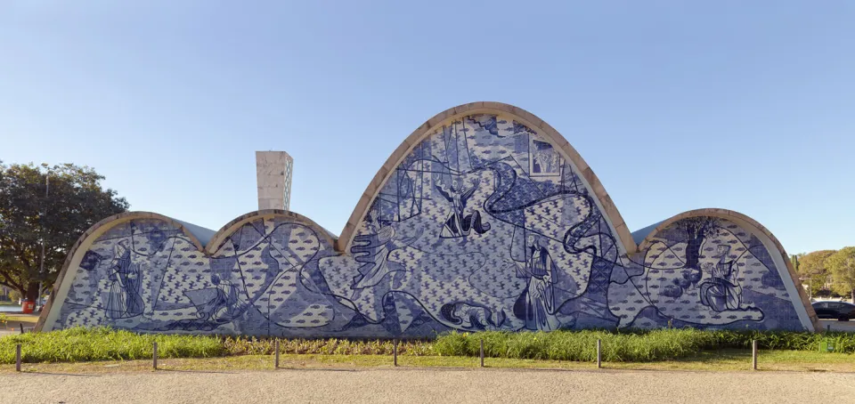 Church of Saint Francis of Assisi, back wall with azulejo tiles (south elevation)