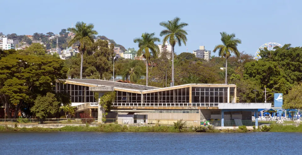Iate Tênis Clube, northeast elevation
