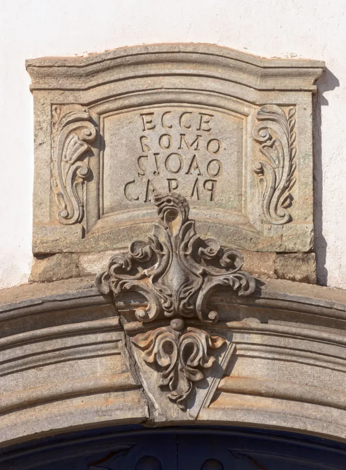 Sanctuary of Bom Jesus de Matosinhos, Chapel “Ascent to Calvary”, overdoor