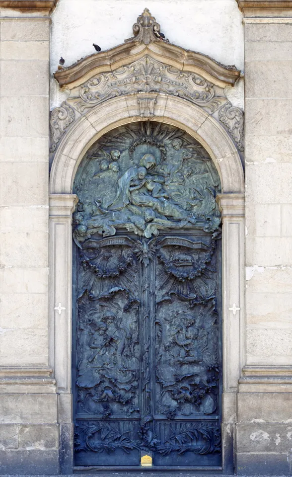 Candelaria Church, main portal