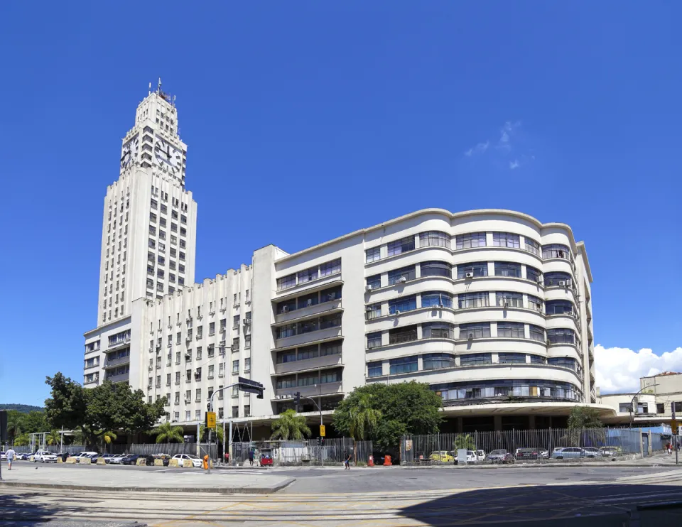 Central do Brasil Station, east elevation