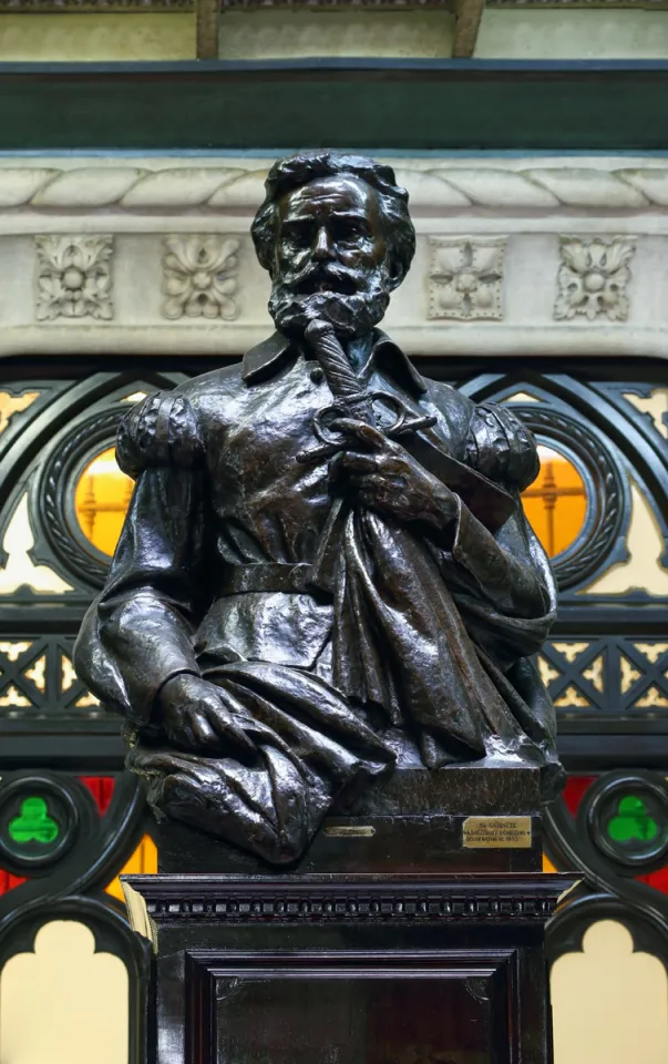 Royal Portuguese Cabinet of Reading, reading room, desk and bust of Luís de Camões