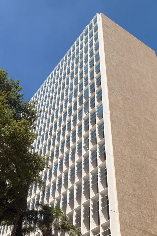 Gustavo Capanema Palace, northern facade with brise-soleils