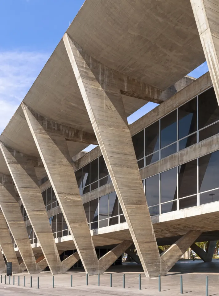 Museum of Modern Art of Rio de Janeiro, facade detail with V-shaped Museum of Modern Art of Rio de Janeiro, facade detail with V-shaped piers