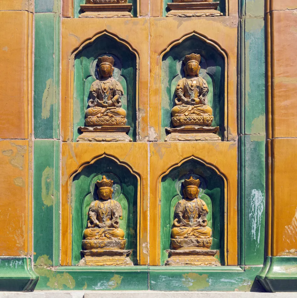 New Summer Palace, Sea of Wisdom, facade detail with Buddha sculptures