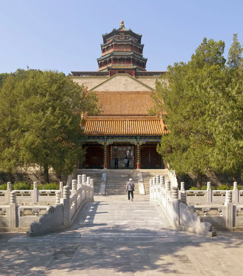 New Summer Palace, view up Longevity Hill to the Tower of Buddhist Incense