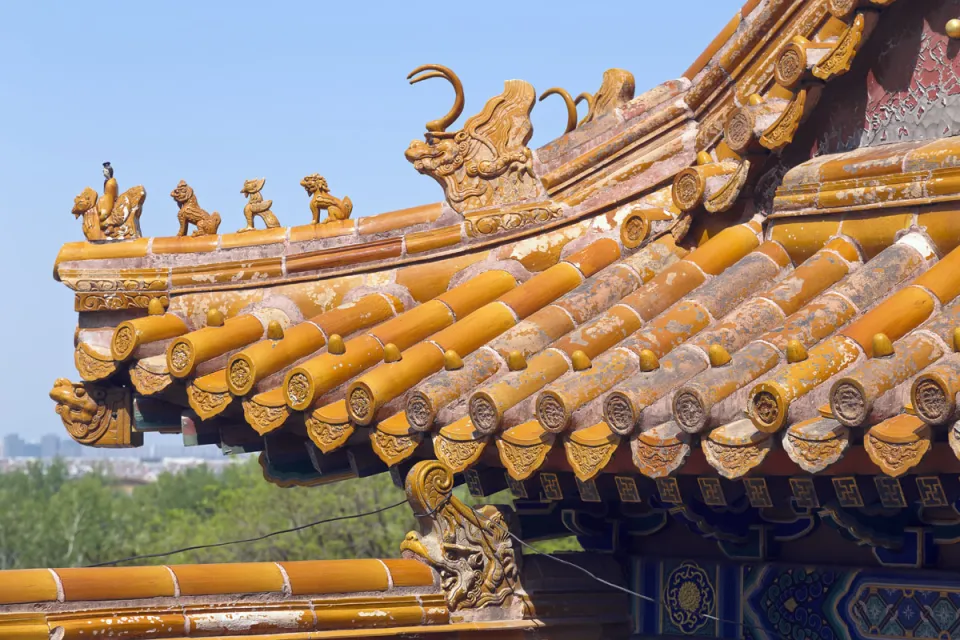 New Summer Palace, Four Great Regions Complex, roof detail with ridge beasts of the Southern Continent Pavilion