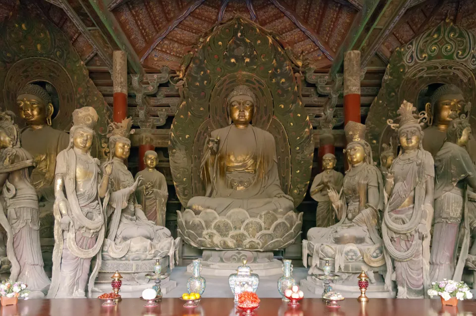 Huayan Temple, Sutra Hall, interior, Liao dynasty statues