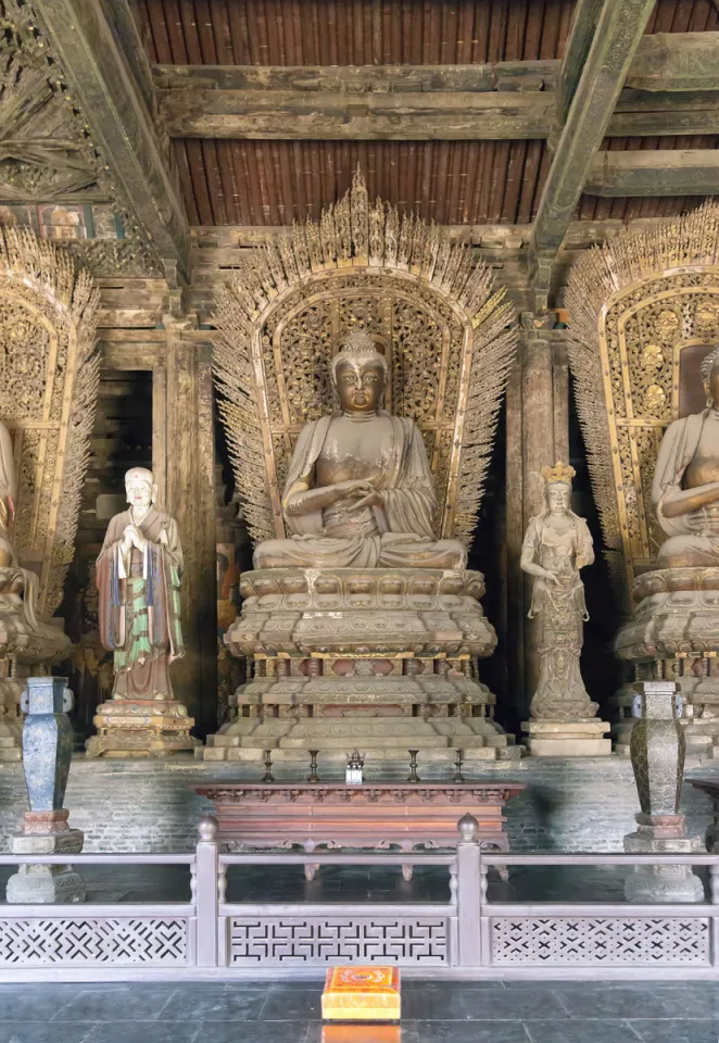 Shanhua Temple, Precious Hall of the Great Hero, Bodhisattva statue