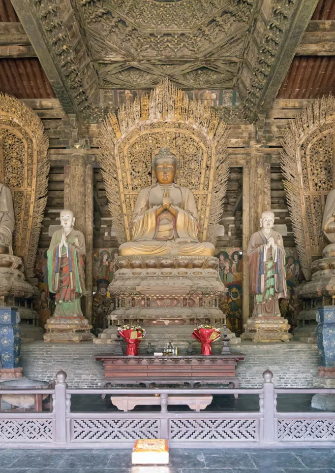 Shanhua Temple, Precious Hall of the Great Hero, Bodhisattva statue