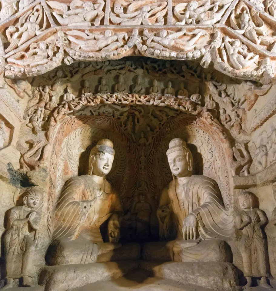 Yungang Grottoes, inside cave 6