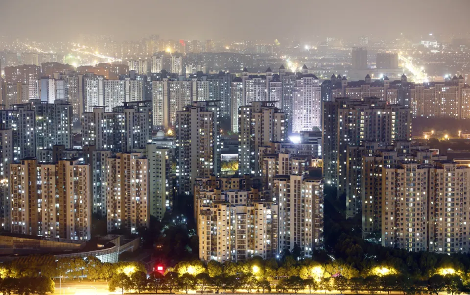 Wangduncun neighbourhood at night