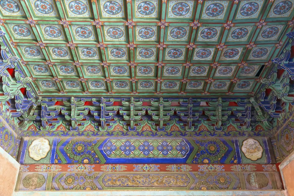 Ming Changling Mausoleum, Ling'en Gate, interior