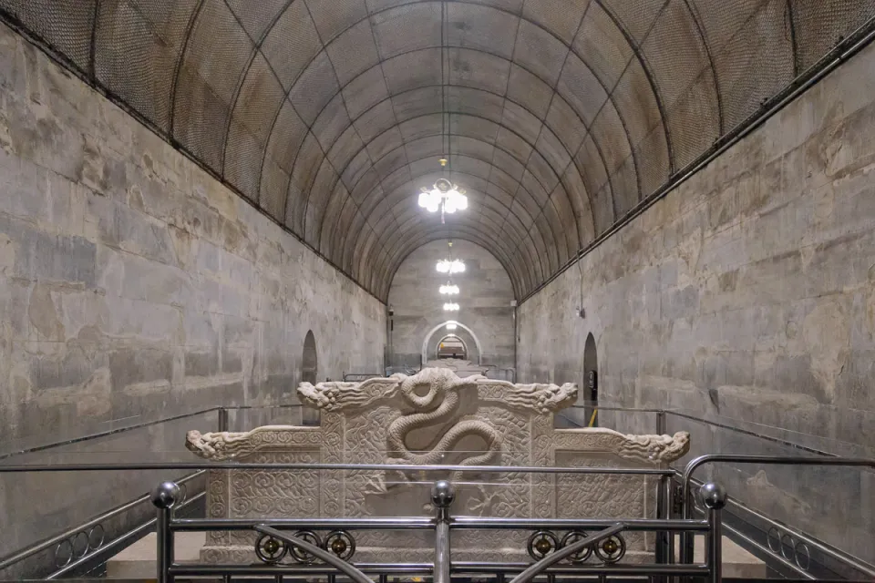Ming Dingling Mausoleum, Underground Palace, sacrificial chamber