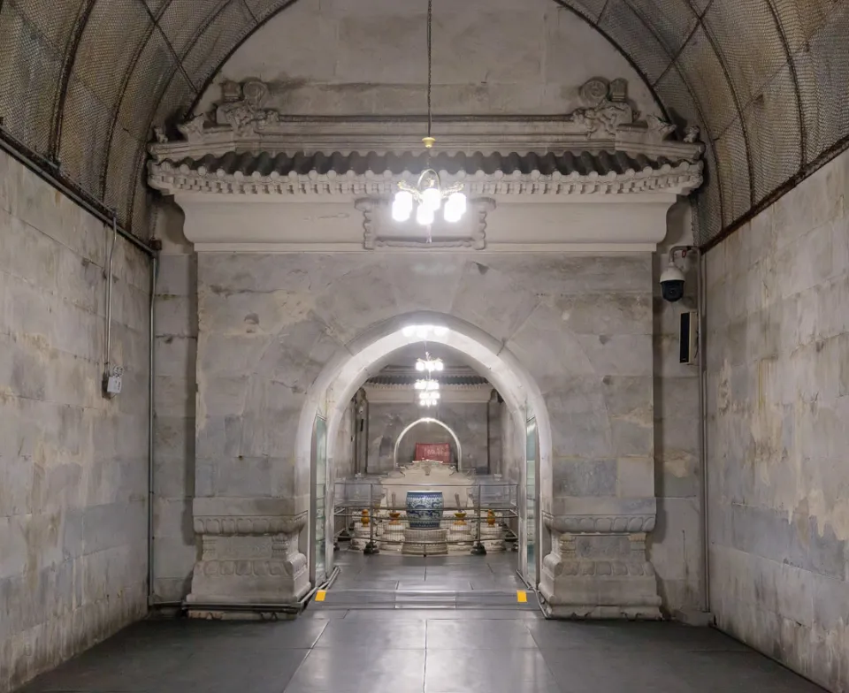 Ming Dingling Mausoleum, Underground Palace, view from the outer hall into the sacrificial chamber
