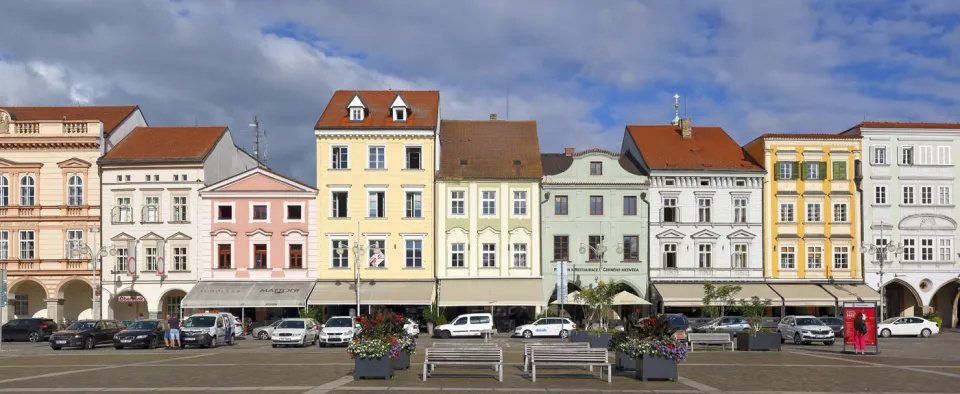 Přemysl Ottokar II Square, western row of houses
