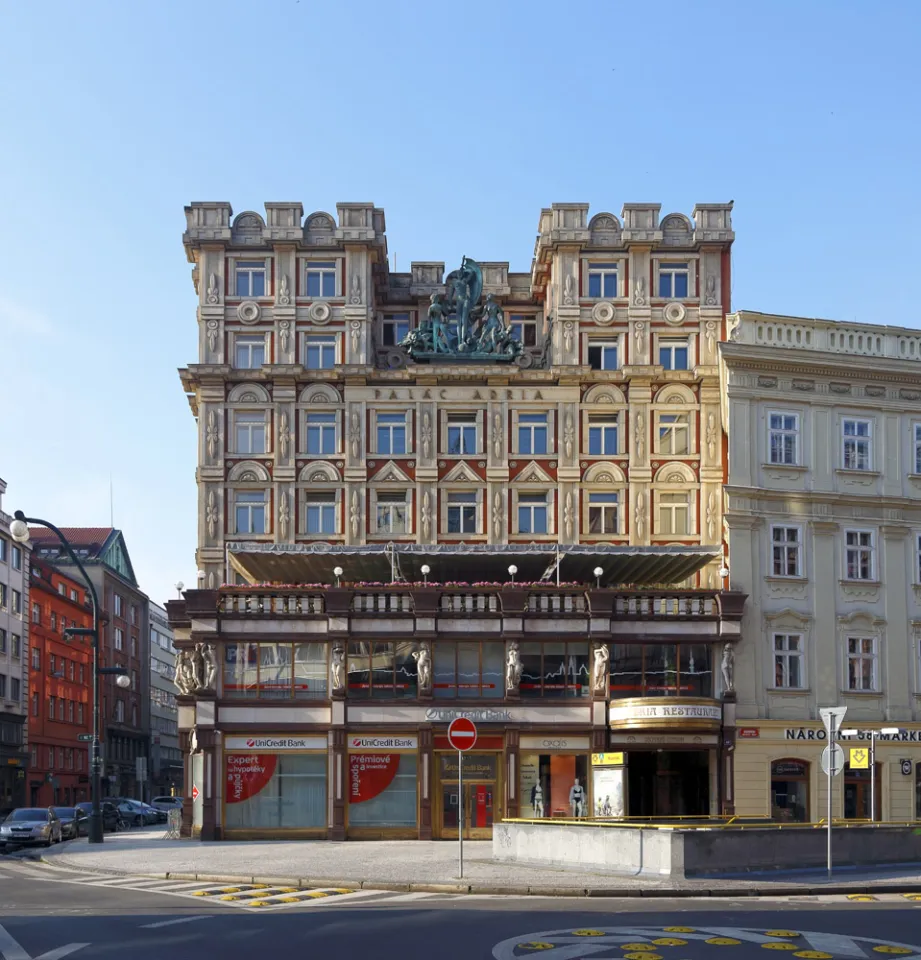 Adria Palace, north fassade