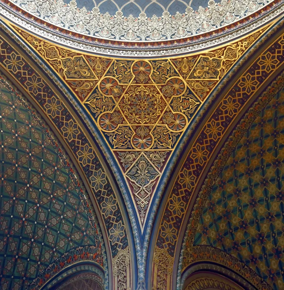 Spanish Synagogue, pendentive with ornaments