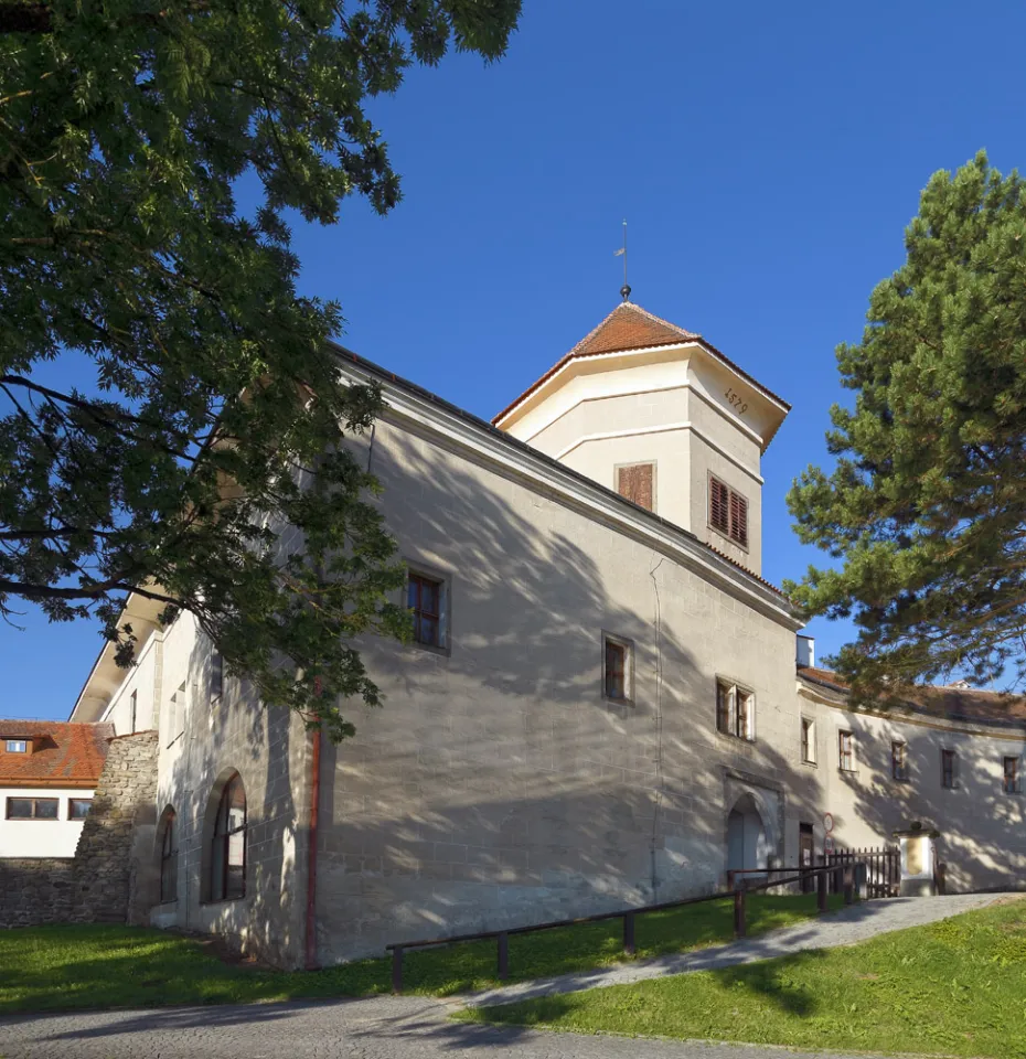 Telč Castle, bastion with lower gate (northeast elevation)