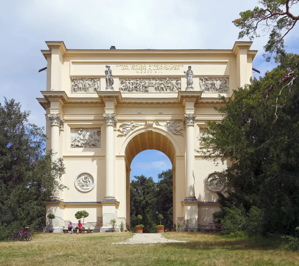 Temple of Diana (Rendezvous), south elevation