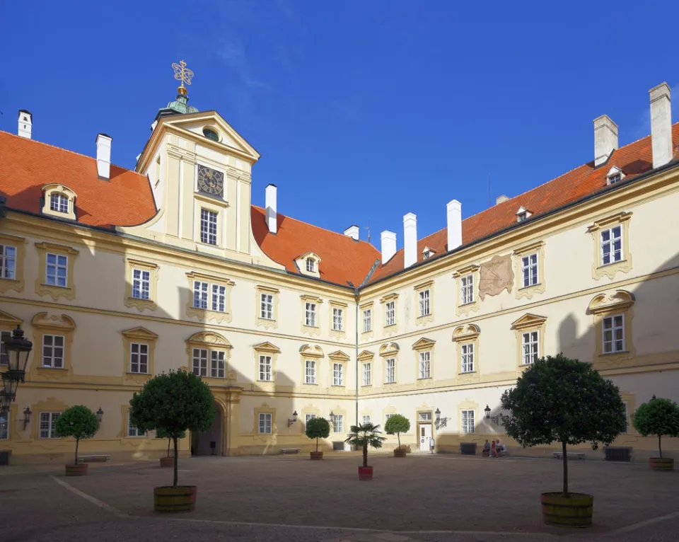 Valtice Castle, inner courtyard