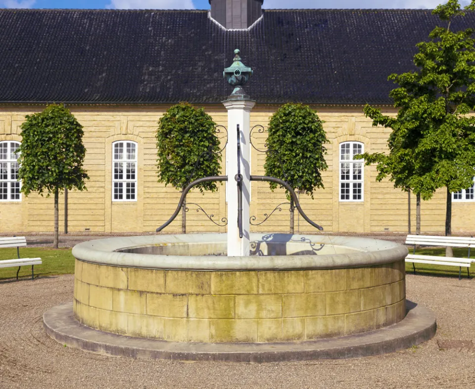 Fountain on the Church Square, east elevation