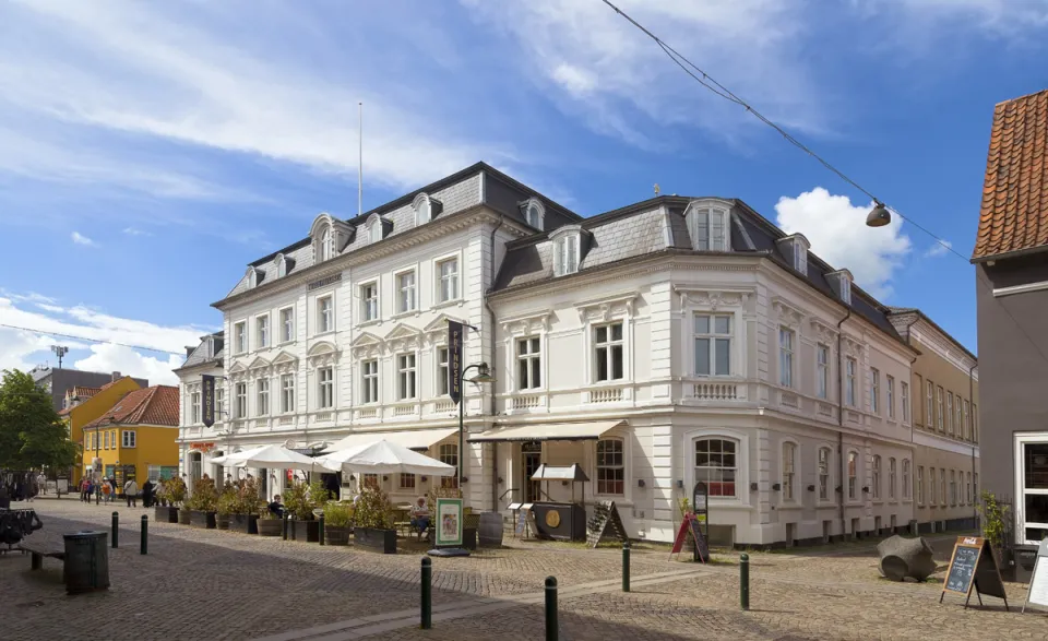 Hotel Prindsen, southeast elevation