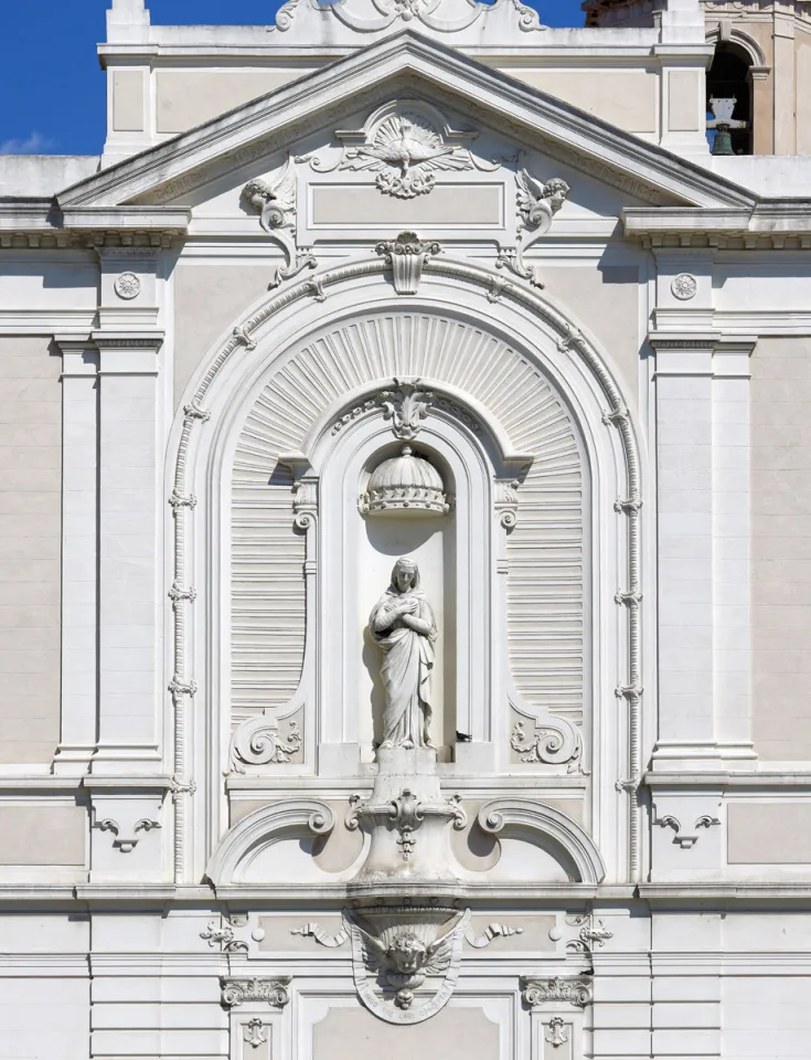 Church of Saint-Ferréol les Augustins, facade detail