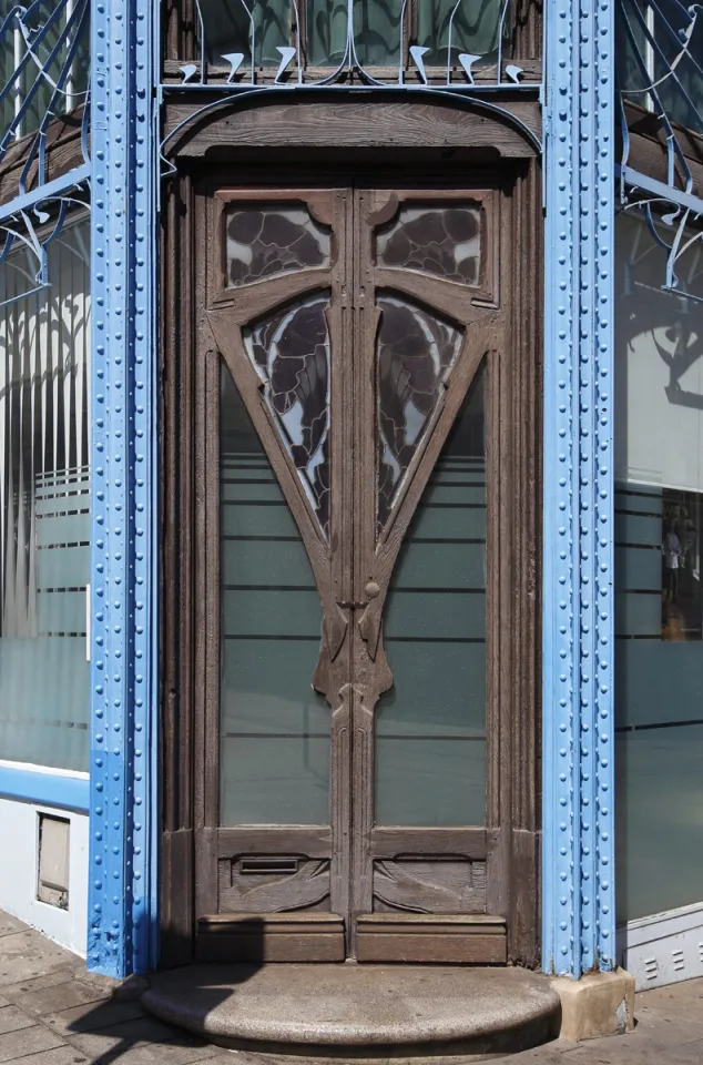 Génin-Louis Store, door