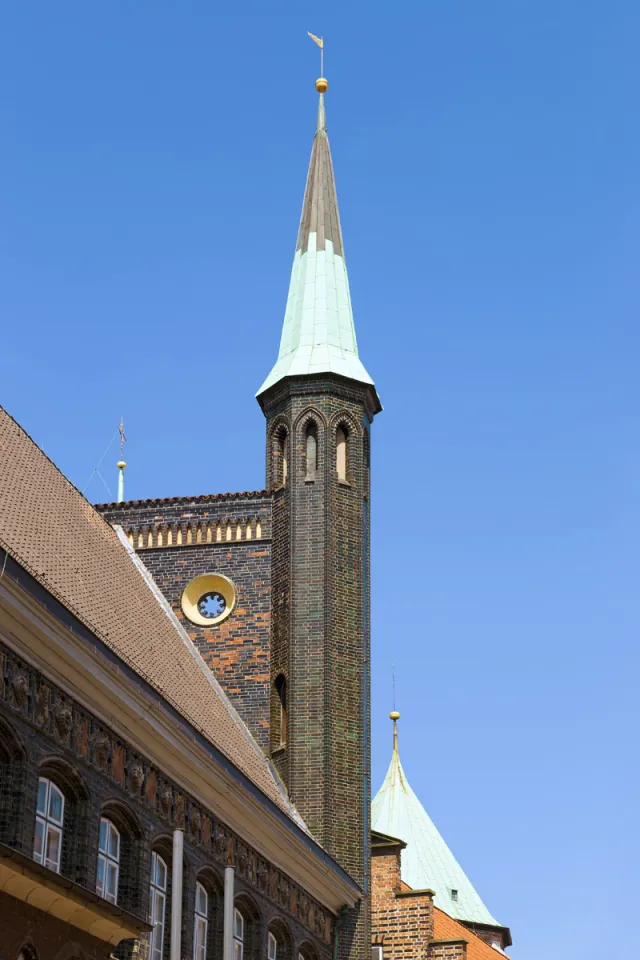 Lübeck City Hall, turret of the northern shield wall