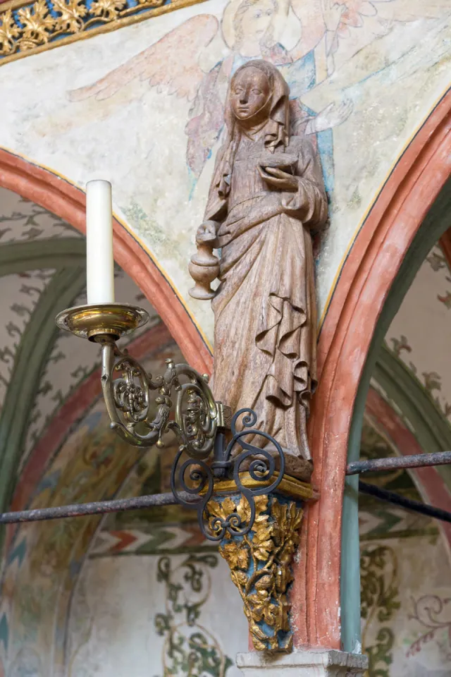 Holy Spirit Hospital, statue of Saint Elizabeth on the rood screen