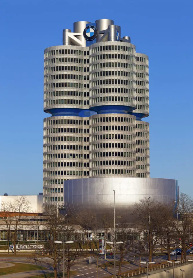 BMW Tower, with BMW Museum in front