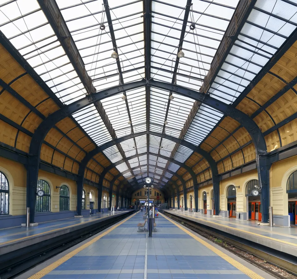 Piraeus Station, train shed