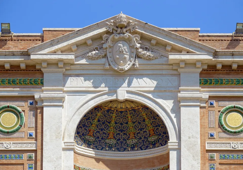 Vatican Museums, Vatican Pinacotheca, detail of the central avant-corps