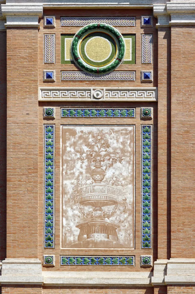 Vatican Museums, Vatican Pinacotheca, facade detail with sgraffito painting