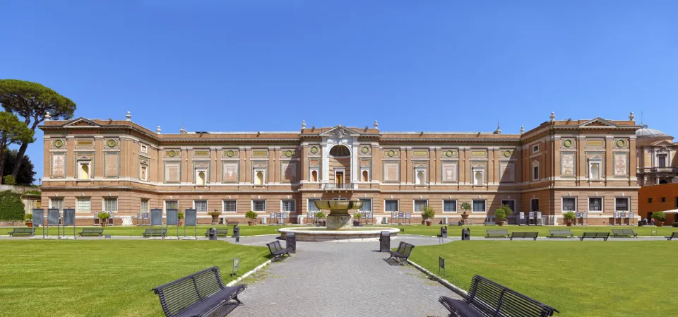 Vatican Museums, Vatican Pinacotheca, south elevation