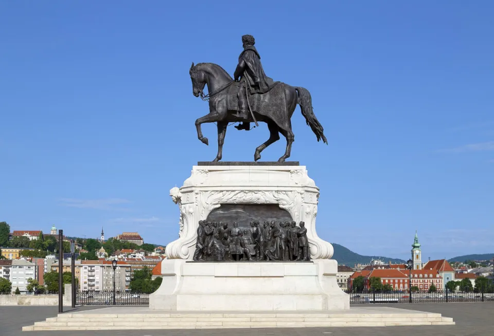 Equestrian Statue of Count Gyula Andrássy, east elevation