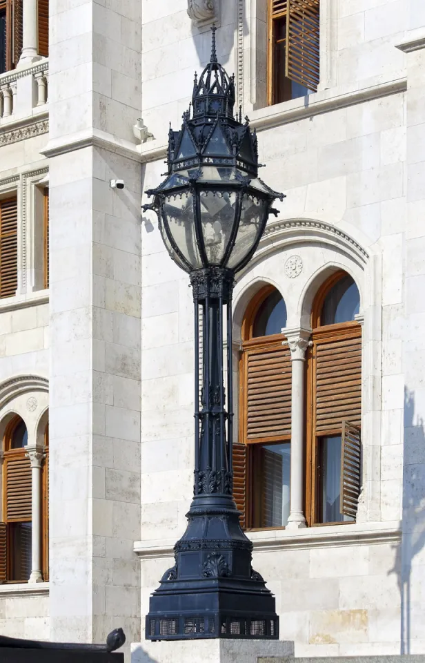 Hungarian Parliament Building, lantern of the east entrance