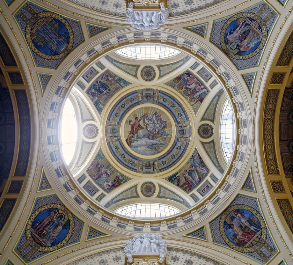 Széchenyi Thermal Bath, cupola of the vestibule