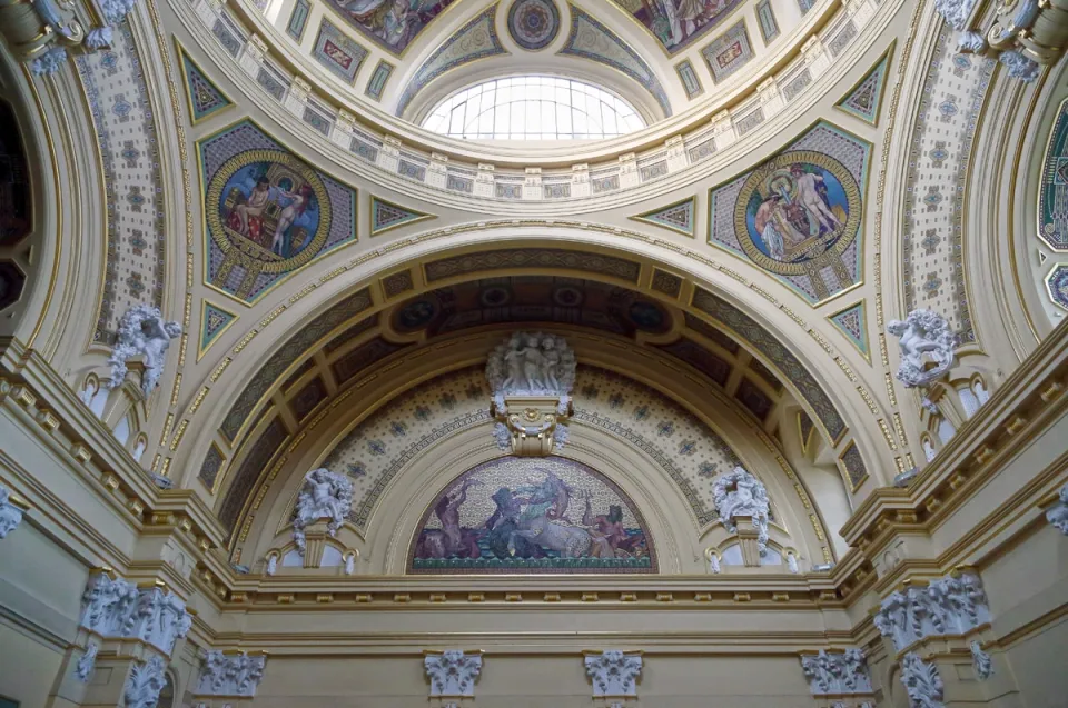 Széchenyi Thermal Bath, detail of the vestibule