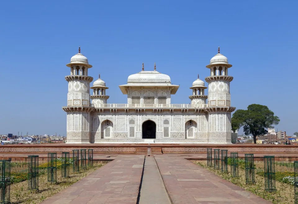 Itimad-ud-Daulah Tomb, mausoleum, east elevation