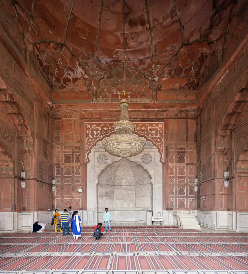 Jama Masjid of Delhi, Prayer Hall, central hall with mihrab 
